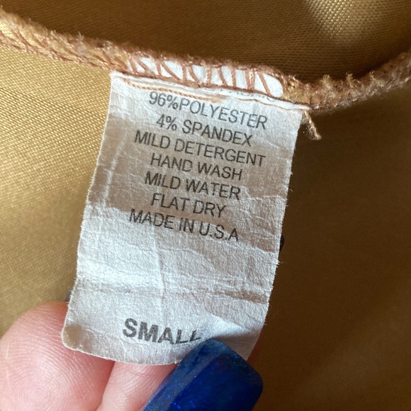 Pastaza Artistic Print Women's Blouse - Picture 8 of 8